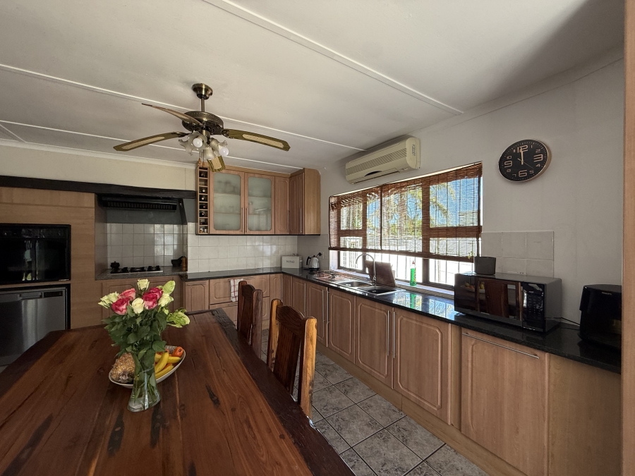 To Let 3 Bedroom Property for Rent in Dobson Western Cape